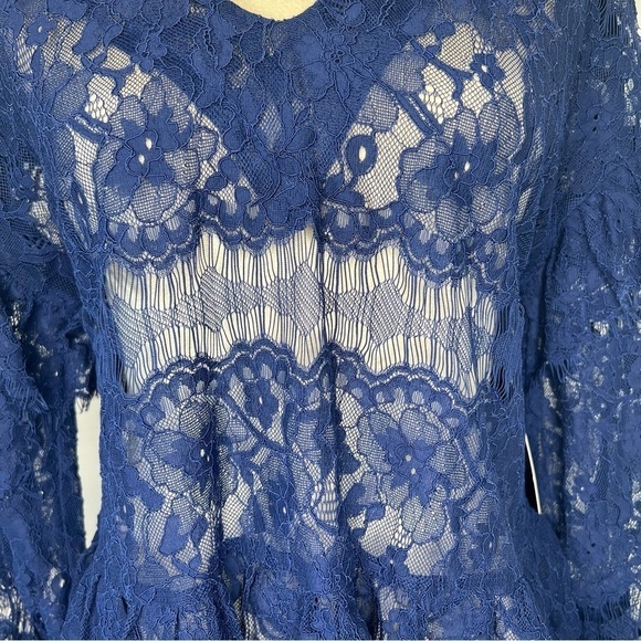 LULU’S Navy Blue Lace Top Long Sleeve Blouse Size Medium - Picture 5 of 9